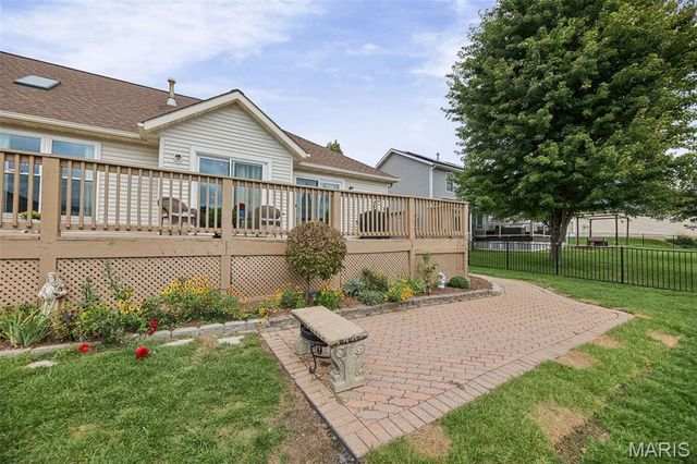 2614 Meridian Lake Drive, Shiloh, IL 62221