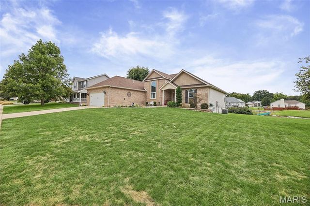 2614 Meridian Lake Drive, Shiloh, IL 62221