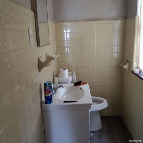 11137 Balfour Road, Detroit, MI 48224
