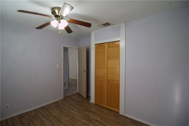 808 E Lott St, Beeville, TX 78102