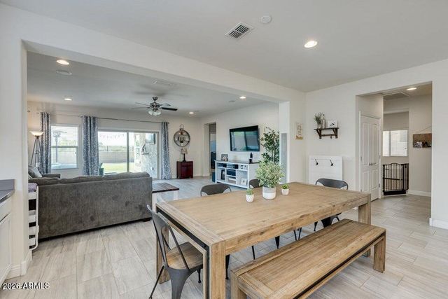 11023 E TUPELO Avenue, Mesa, AZ 85212