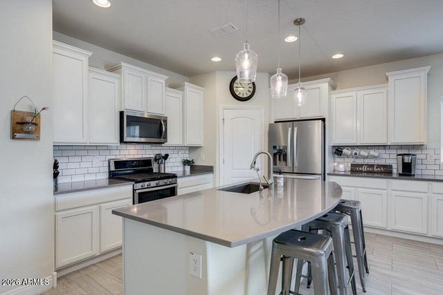 11023 E TUPELO Avenue, Mesa, AZ 85212