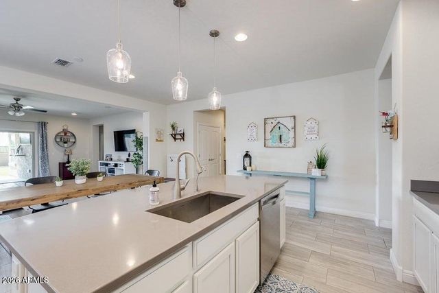 11023 E TUPELO Avenue, Mesa, AZ 85212