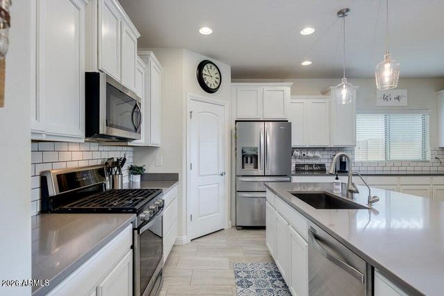11023 E TUPELO Avenue, Mesa, AZ 85212