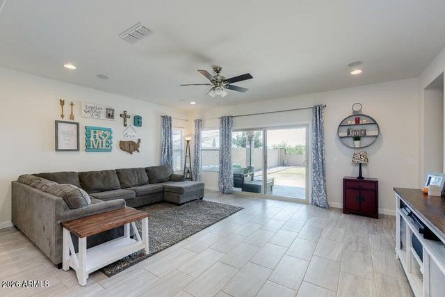 11023 E TUPELO Avenue, Mesa, AZ 85212