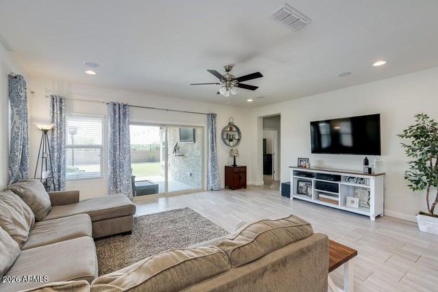 11023 E TUPELO Avenue, Mesa, AZ 85212