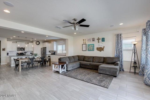 11023 E TUPELO Avenue, Mesa, AZ 85212