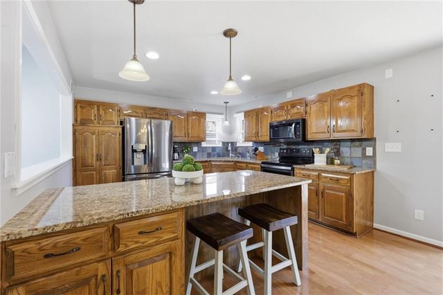 6815 Acuff Street, Shawnee, KS 66216
