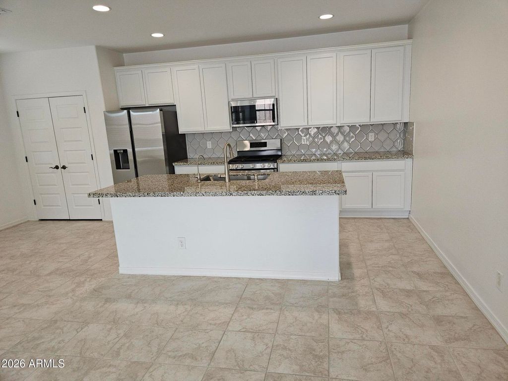 14224 W HACKAMORE Drive, Surprise, AZ 85387 — photo 5
