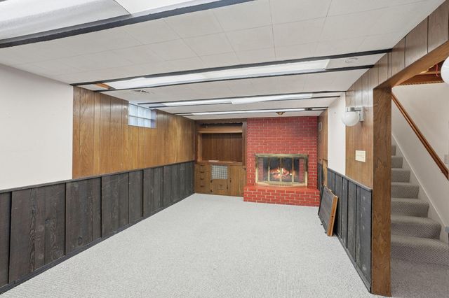 2112 Suburban Avenue, Saint Paul, MN 55119