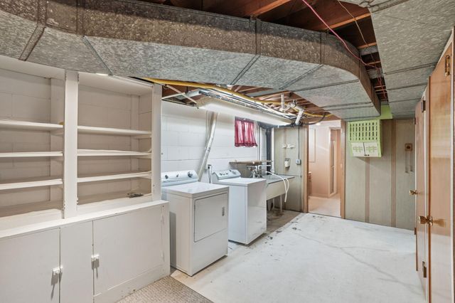 2112 Suburban Avenue, Saint Paul, MN 55119