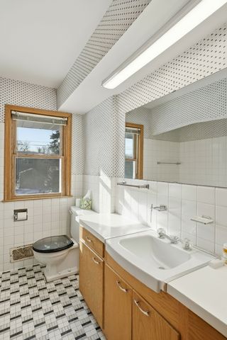 2112 Suburban Avenue, Saint Paul, MN 55119