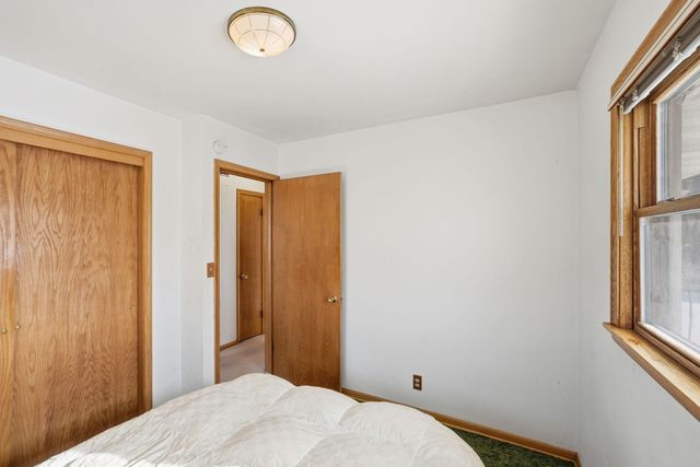 2112 Suburban Avenue, Saint Paul, MN 55119