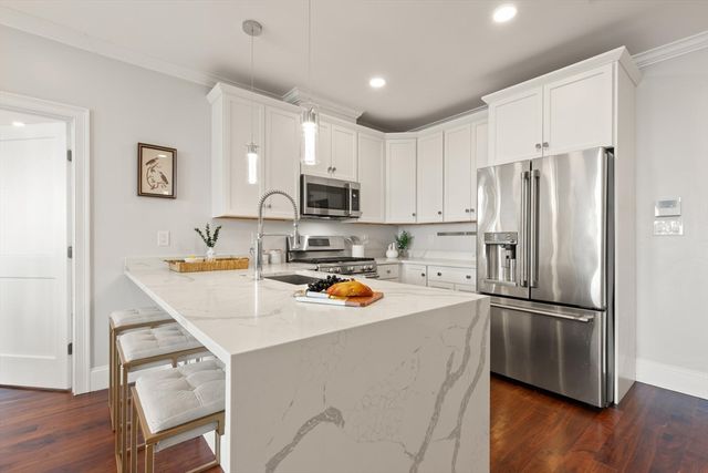 519 Broadway 305, Somerville, MA 02145