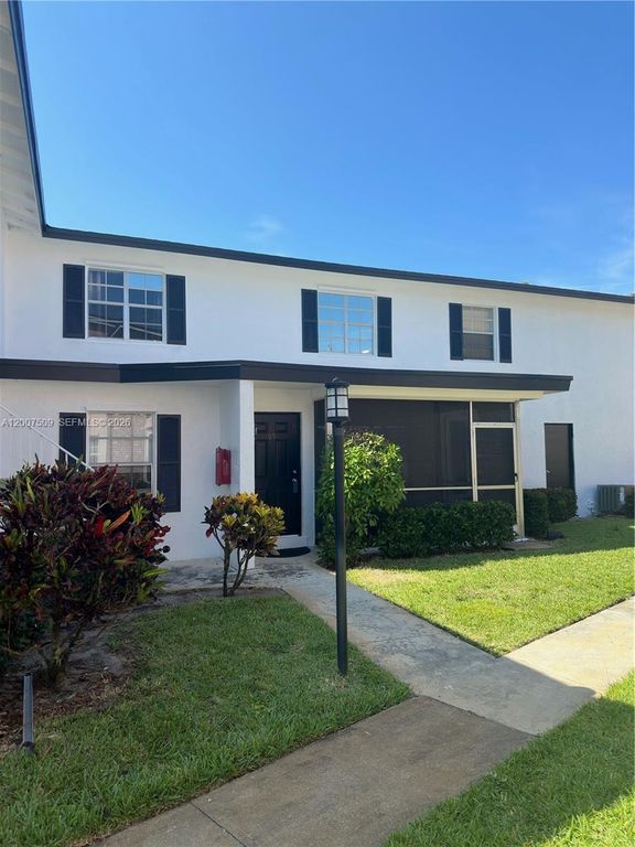 12422 Alternate A1a Q5 Q5, Palm Beach Gardens, FL 33410
