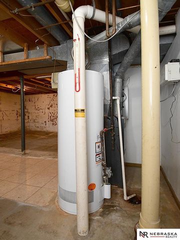 1612 Northridge Road, Beatrice, NE 68310