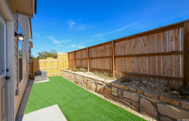 10643 W MILITARY DR, San Antonio, TX 78251