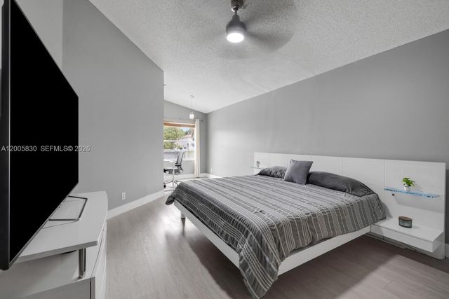 5861 S Sable Cir, Margate, FL 33063