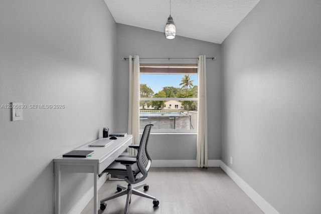 5861 S Sable Cir, Margate, FL 33063