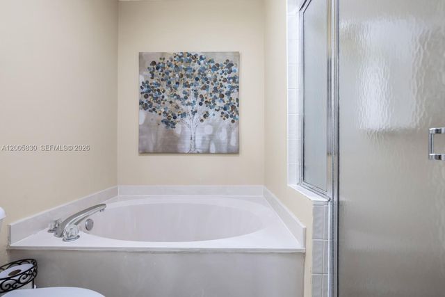 5861 S Sable Cir, Margate, FL 33063