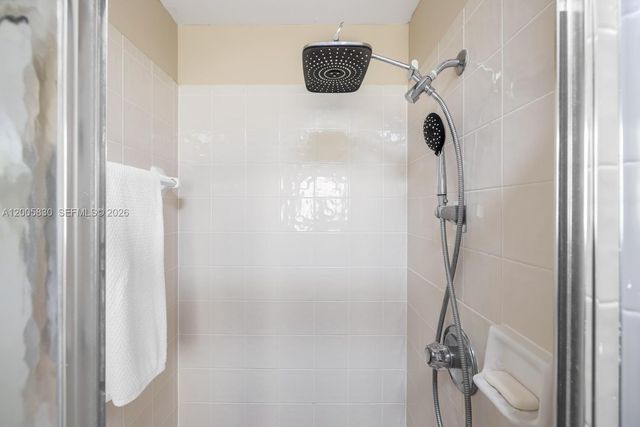 5861 S Sable Cir, Margate, FL 33063