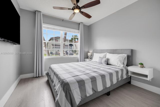 5861 S Sable Cir, Margate, FL 33063