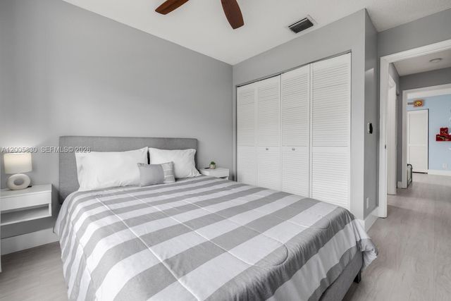 5861 S Sable Cir, Margate, FL 33063