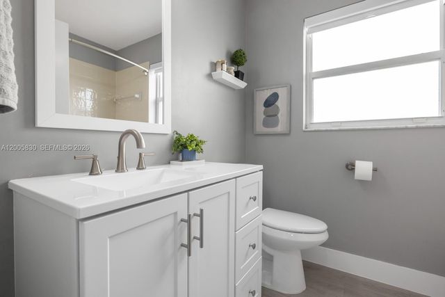 5861 S Sable Cir, Margate, FL 33063