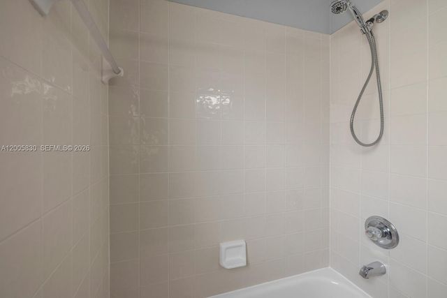 5861 S Sable Cir, Margate, FL 33063