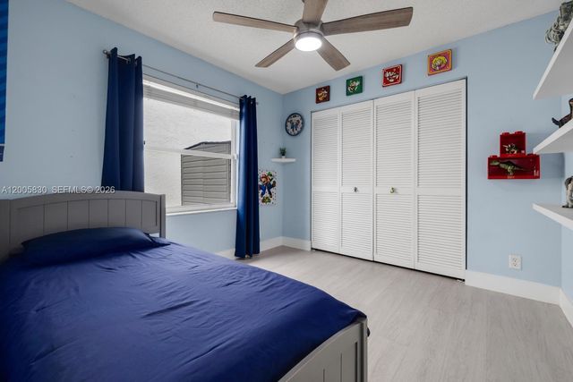 5861 S Sable Cir, Margate, FL 33063