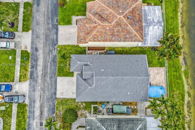 5861 S Sable Cir, Margate, FL 33063