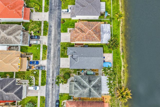 5861 S Sable Cir, Margate, FL 33063