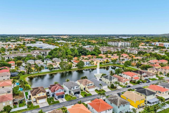 5861 S Sable Cir, Margate, FL 33063