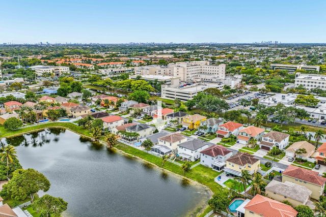 5861 S Sable Cir, Margate, FL 33063