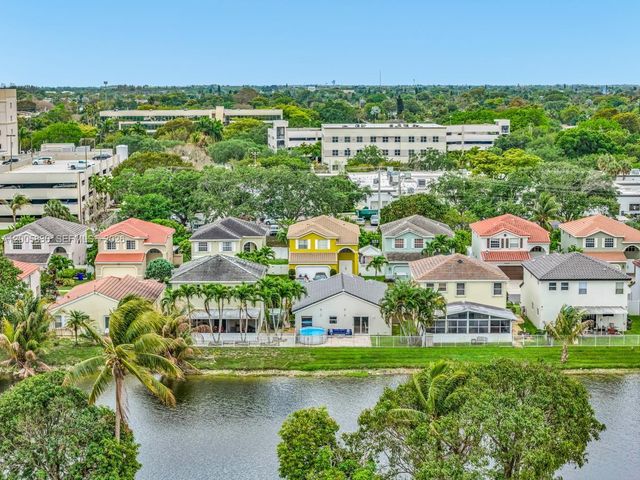 5861 S Sable Cir, Margate, FL 33063