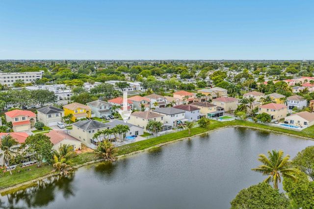 5861 S Sable Cir, Margate, FL 33063