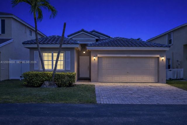 5861 S Sable Cir, Margate, FL 33063