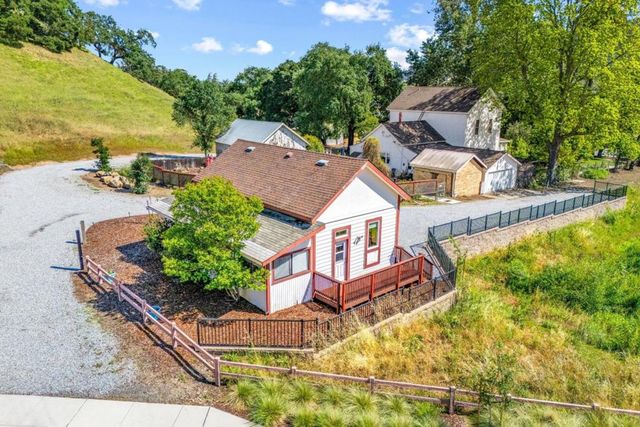 2485 Hecker Pass Road, Gilroy, CA 95020