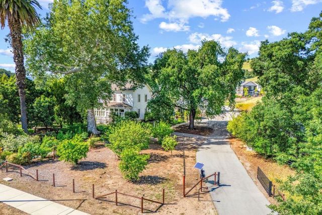 2485 Hecker Pass Road, Gilroy, CA 95020