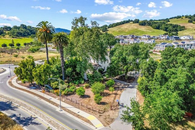 2485 Hecker Pass Road, Gilroy, CA 95020