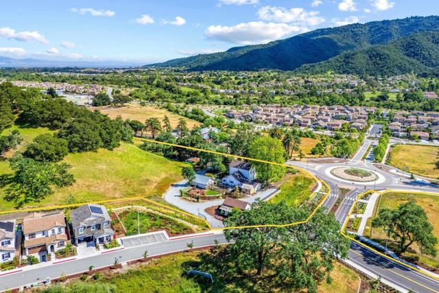 2485 Hecker Pass Road, Gilroy, CA 95020