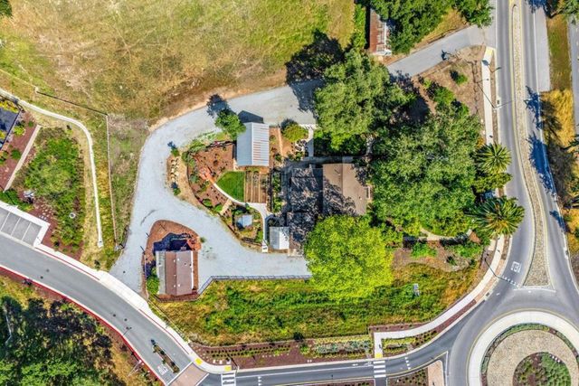 2485 Hecker Pass Road, Gilroy, CA 95020