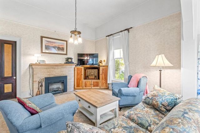 2485 Hecker Pass Road, Gilroy, CA 95020