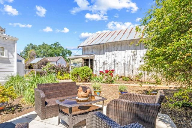 2485 Hecker Pass Road, Gilroy, CA 95020