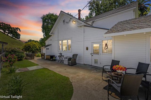 2485 Hecker Pass Road, Gilroy, CA 95020