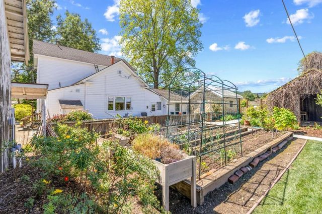 2485 Hecker Pass Road, Gilroy, CA 95020