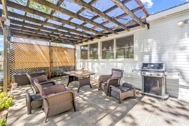 2485 Hecker Pass Road, Gilroy, CA 95020