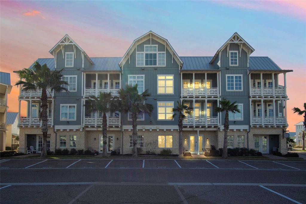 140 Social CIR 3-303, Port Aransas, TX 78373