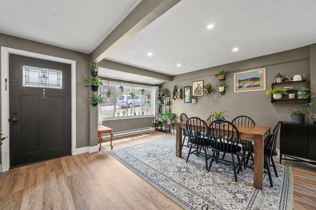 5 Wellesley Ave, Worcester, MA 01605