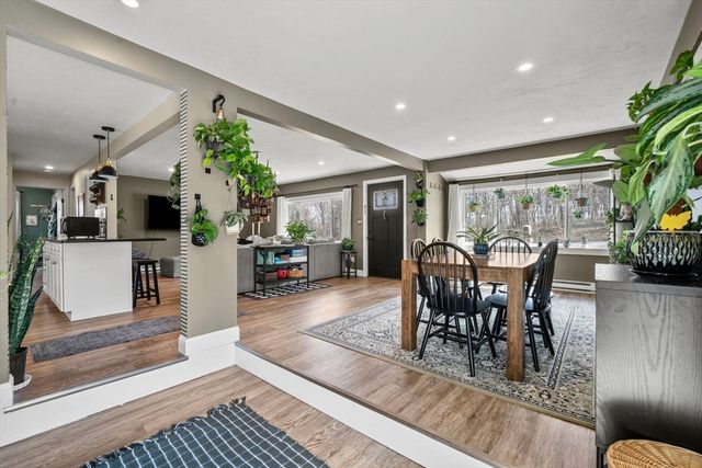 5 Wellesley Ave, Worcester, MA 01605